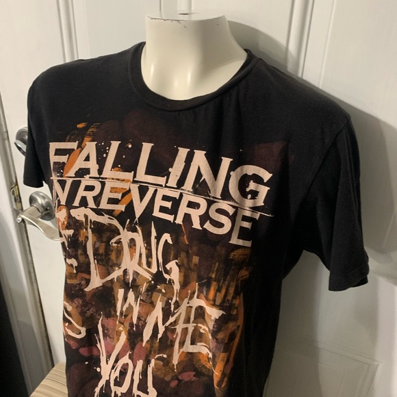 Falling in Reverse tee size Medium. - Picture 2 of 6